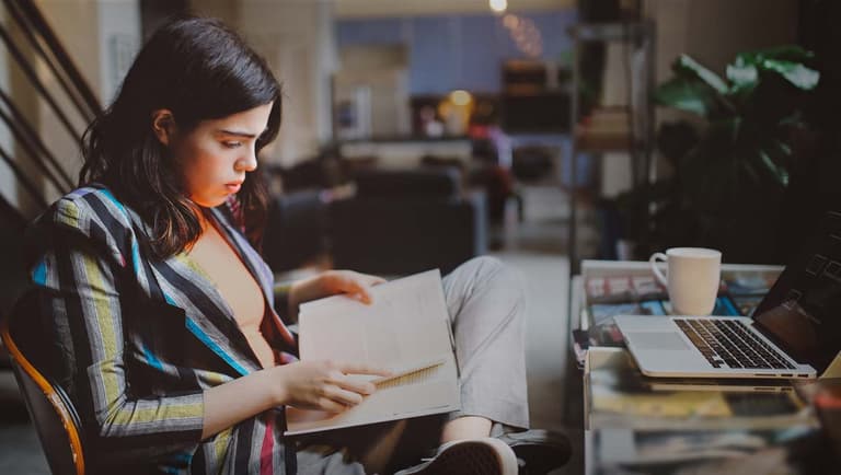 girl reading