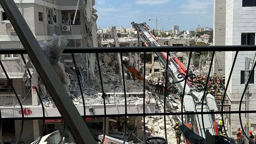 Photo of destruction in Tel Aviv, Israel, during conflict with Iran, 2025