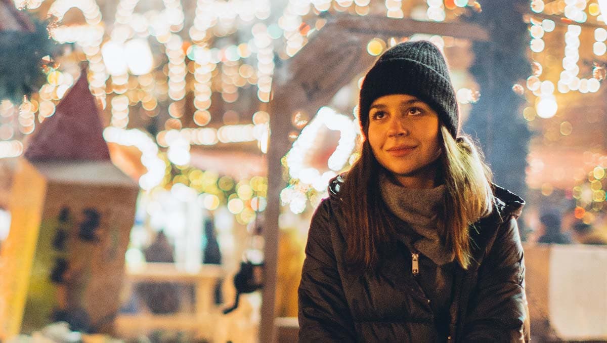 Jewish woman at Christmas fair